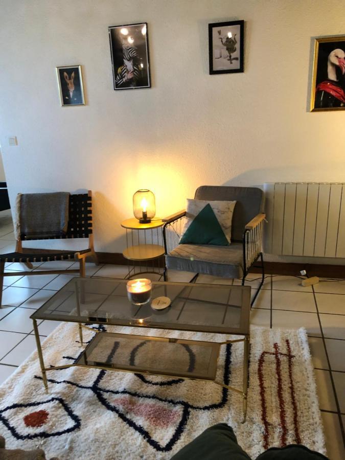 Gîte à la ferme chaleureux avec cheminée Preveranges Exterior foto